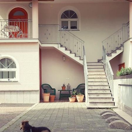 Prenocisca Angelin Hram, Tiny Apartments Markovec Zewnętrze zdjęcie