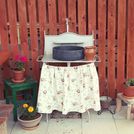 Prenocisca Angelin Hram, Tiny Apartments Markovec Zewnętrze zdjęcie