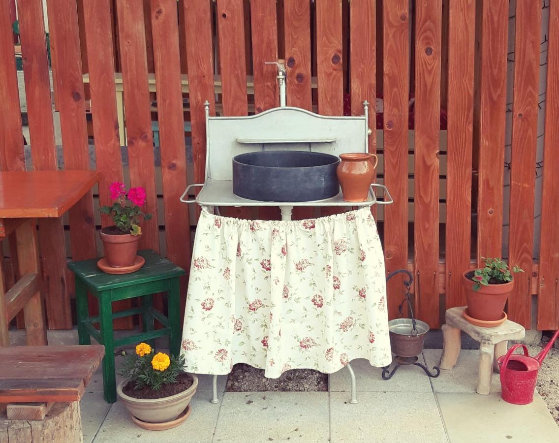 Prenocisca Angelin Hram, Tiny Apartments Markovec Zewnętrze zdjęcie